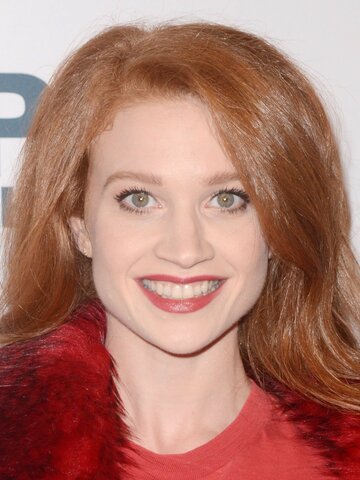 Sarah Hay Headshot