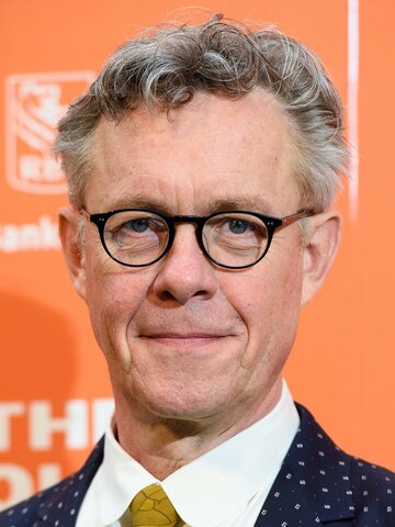 Alex Jennings Headshot