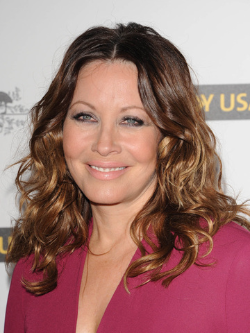 Linda Kozlowski Headshot