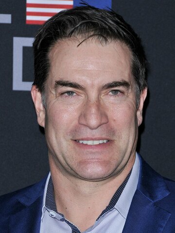 Jeremy Holm Headshot
