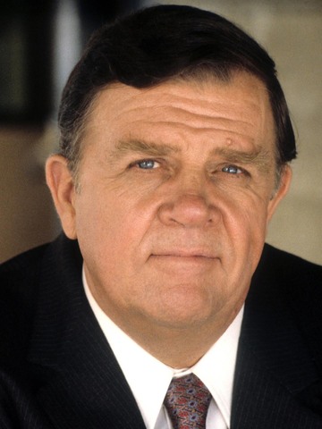 Pat Hingle Headshot