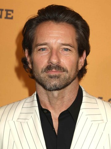 Ian Bohen Headshot