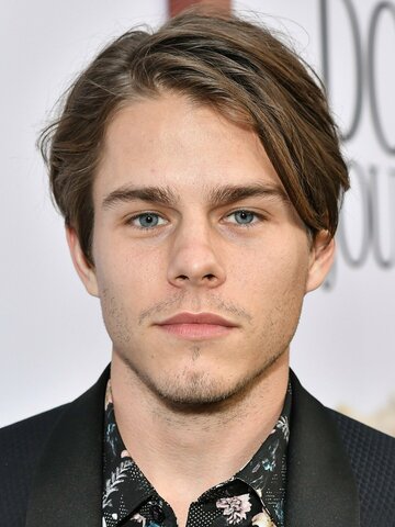 Jake Manley Headshot