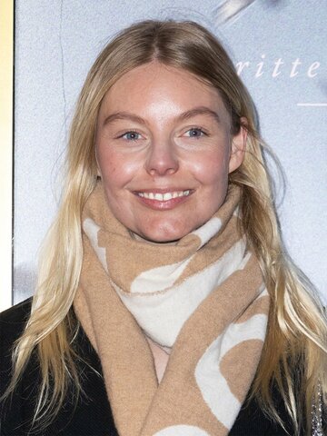 Nell Hudson Headshot