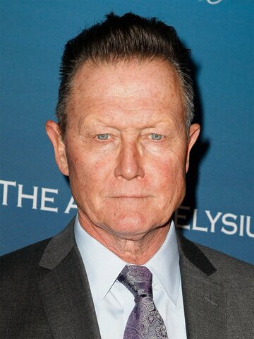Robert Patrick Headshot