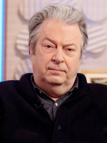 Roger Allam Headshot