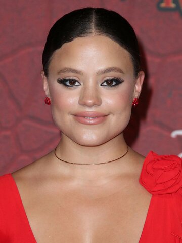Sarah Jeffery Headshot
