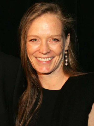 Suzy Amis Headshot