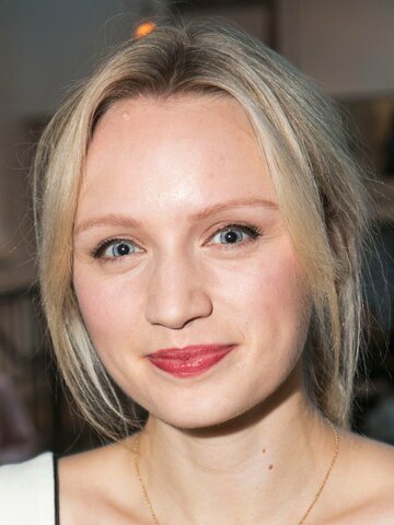 Emily Berrington Headshot