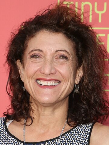Amy Aquino Headshot