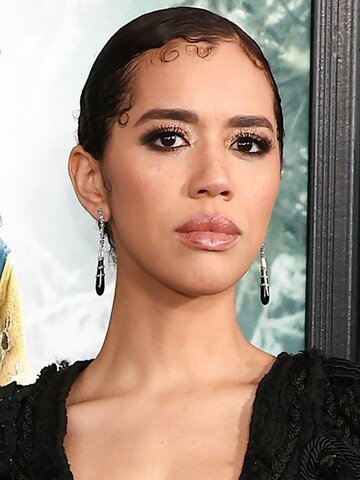 Jasmin Savoy Brown Headshot