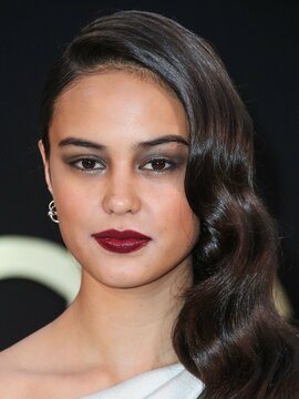 Courtney Eaton