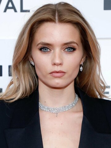 Abbey Lee Headshot