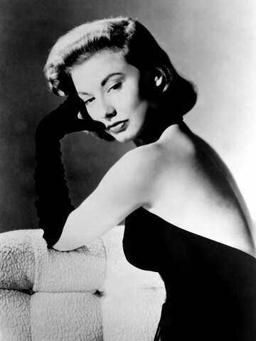 Peggy Dow Headshot