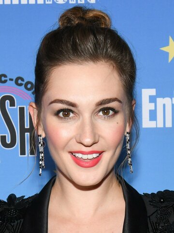 Katherine Barrell Headshot