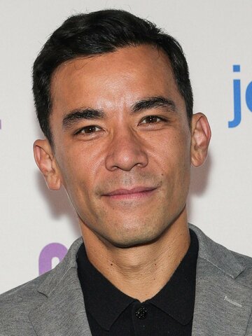 Conrad Ricamora Headshot