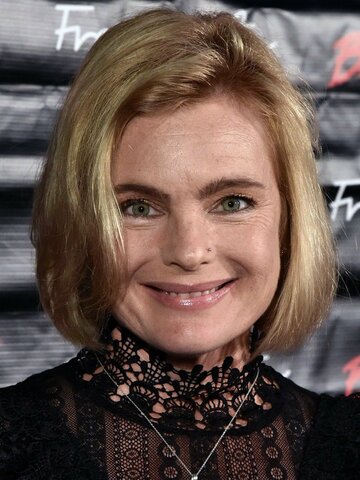 Erika Eleniak Headshot