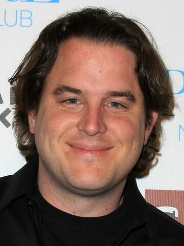 Chris Fedak Headshot