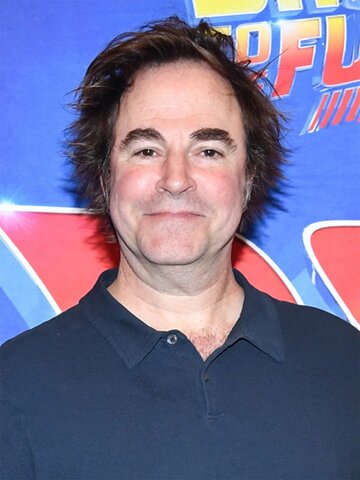 Roger Bart Headshot