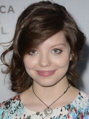 Chloe Levine