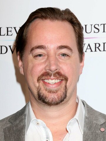 Sean Murray Headshot