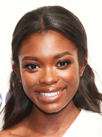 Ebonée Noel Headshot