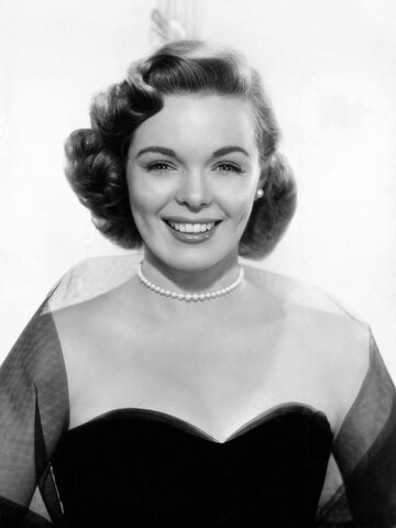 Nancy Gates Headshot