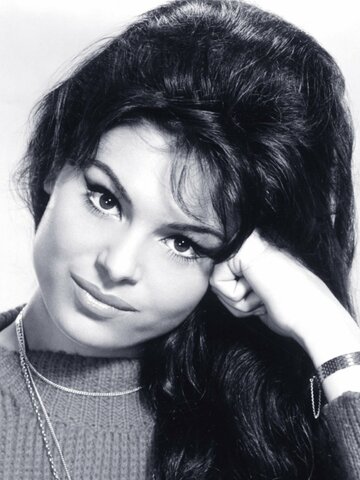 Daliah Lavi Headshot