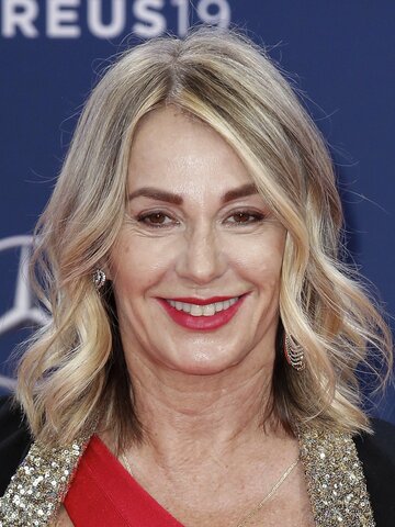 Nadia Comaneci Headshot