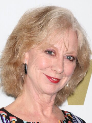 Ellen Crawford Headshot