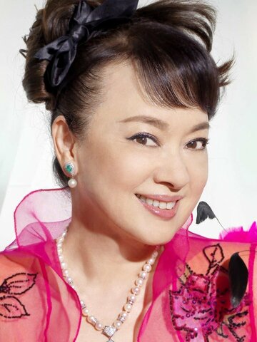 Judy Ongg Headshot