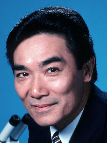 Robert Ito Headshot
