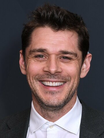 Kenny Doughty Headshot