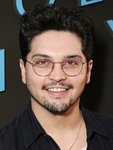 Augusto Aguilera Headshot