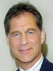 Simon MacCorkindale