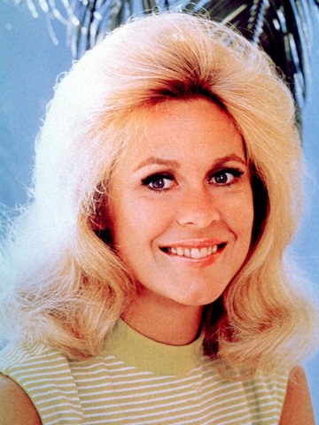 Elizabeth Montgomery Headshot