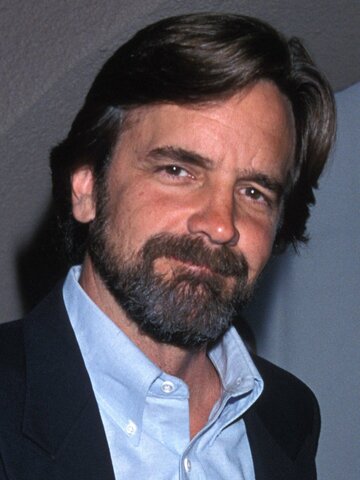 Lane Davies Headshot