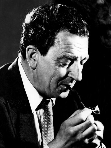Rupert Davies Headshot