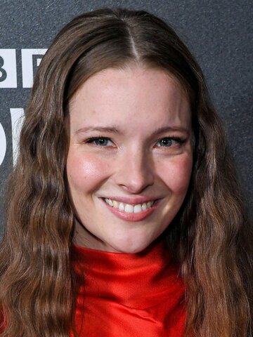 Morfydd Clark Headshot