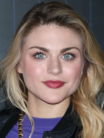 Frances Bean Cobain Headshot