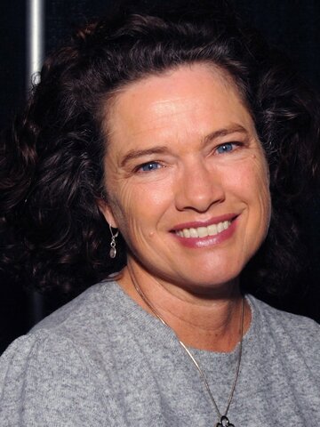 Heather Langenkamp Headshot