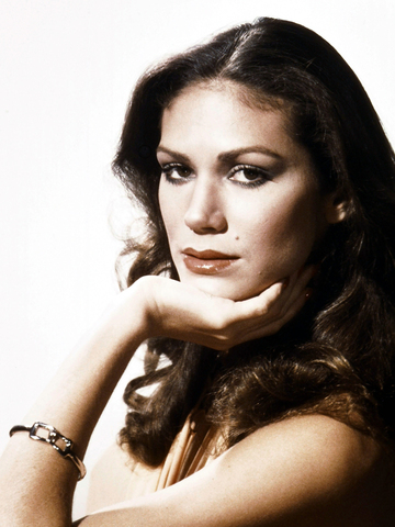 Pamela Hensley Headshot