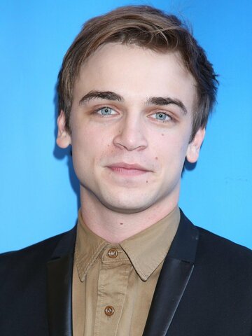 Sean Grandillo Headshot
