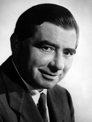 Robert Newton Headshot