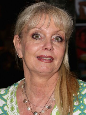 Jennifer Edwards Headshot