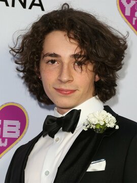 Joshua Carlon
