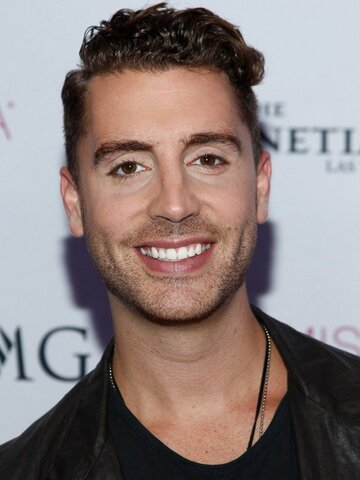 Nick Fradiani Headshot