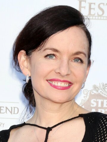 Guinevere Turner Headshot