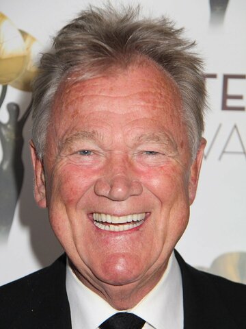 Bo Svenson Headshot