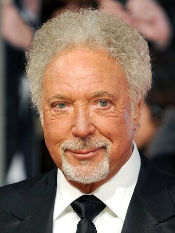 Tom Jones Headshot